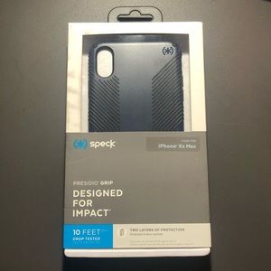 iPhone XS Max Speck Case